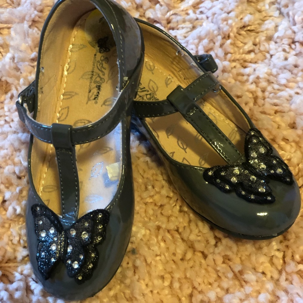 Butterfly toddler shoe